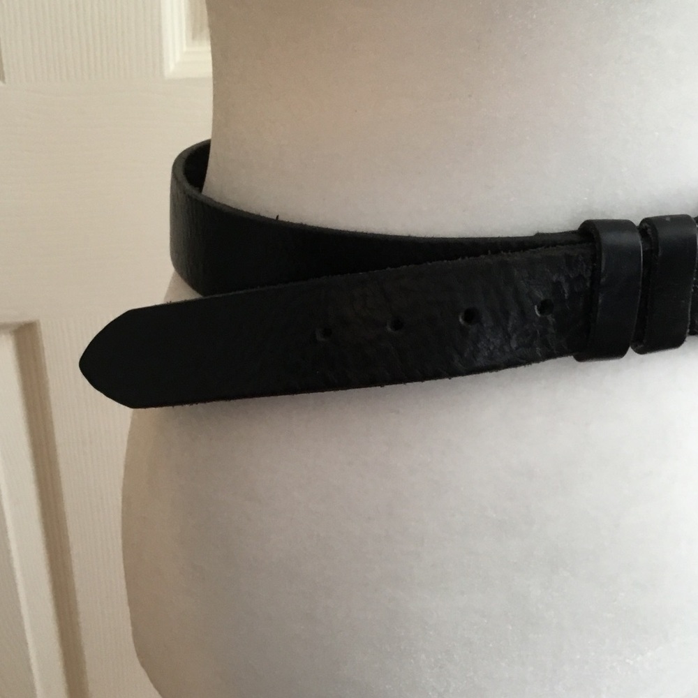 Classic Black Leather Belt - Picture 4 of 5